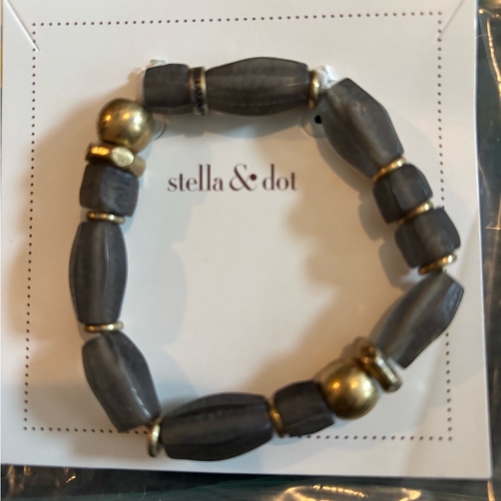 Stella & Dot Modern Gray and Gold Bracelet